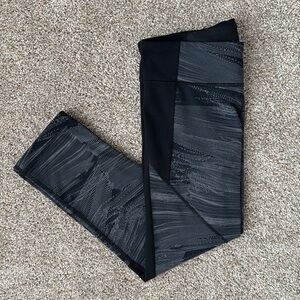 Under Armour Color Block Athletic Crop Leggings